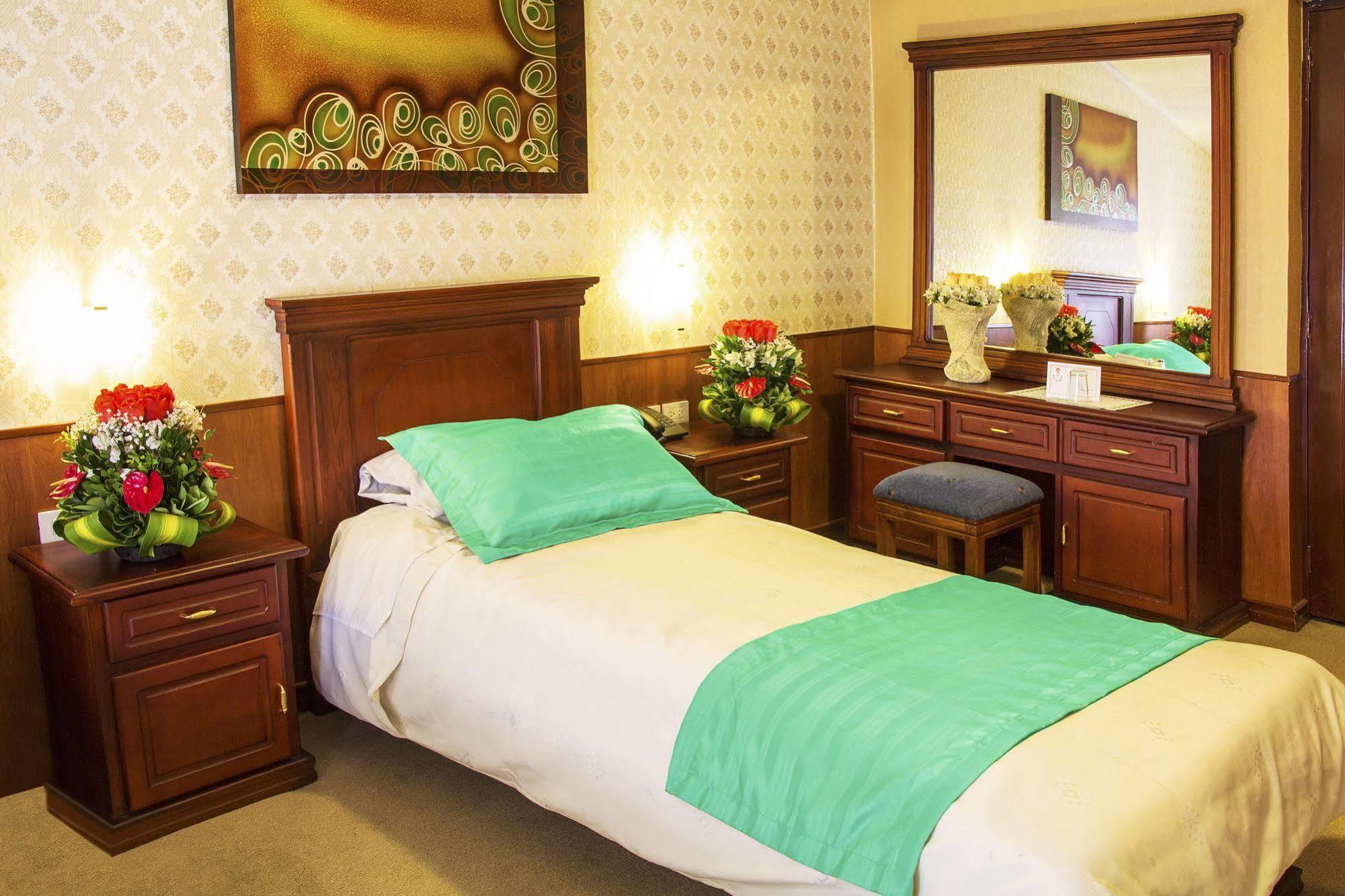 Hotel Inca Imperial Кито Экстерьер фото